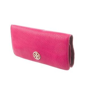 Unique Tory Burch Pink Leather Jewelry Roll/Wallet with gold toned hardware.